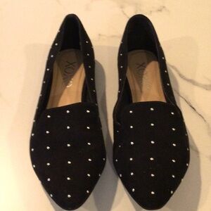 XOXO Women's Black Studded suede flats, 7